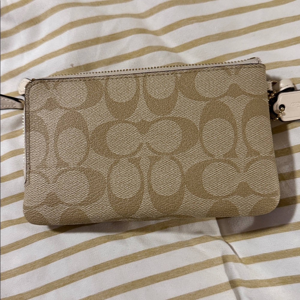 Coach Beige Signature Canvas Satchel with Matching Wristlet and Wallet - Picture 11 of 13